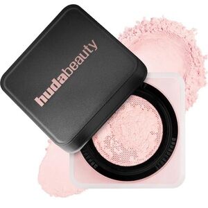 HUDA BEAUTY Easy Bake Blurring Loose Baking & Setting Powder-Cherry Blossom